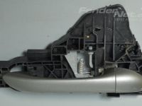 Mercedes-Benz A (W169) right rear door handle Part code: A1697660002
Body type: 5-ust luukpära