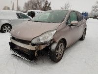Peugeot 208 2013 - Car for spare parts