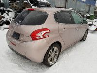 Peugeot 208 2013 - Car for spare parts
