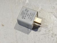 Audi A6 (C5) 1997-2005 Fuel pump resister Part code: 4D0951253