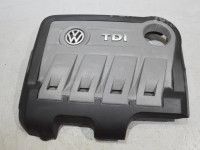 Volkswagen Tiguan Cover for cylinder head (2.0 diesel) Part code: 03L103925R
Body type: Linnamaastur