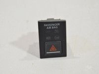 Volkswagen Golf 7 Hazard light Switch Part code: 5G0953509A 
Body type: 5-ust luukpära