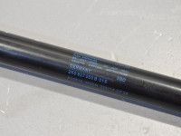 Volkswagen Caddy (2K) Trunk lid stay Part code: 2K0827550B
Body type: Mahtuniversaal...