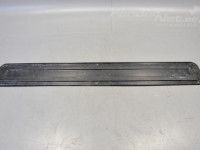 Volkswagen Amarok Hatch box trim Part code: 2H5829763
Body type: Pikap