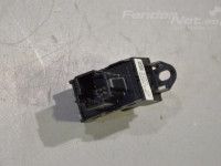 Volvo V70 Electric window switch, right (rear) Part code: 30773273
Body type: Universaal
Engin...