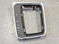 Volkswagen Golf 7 Gear lever cover Part code: 5G1713203F UMF
Body type: 5-ust luuk...
