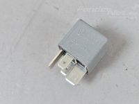 Audi A6 (C5) relays Part code: 8D0951253
Body type: Universaal
Engi...