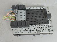 Volvo S80 Fuse Box / Electricity central Part code: 9162438
Body type: Sedaan
Engine typ...