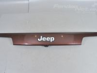 Jeep Grand Cherokee (WK) Tailgate moulding (sed.) Part code: 6KL53KEPAA
Body type: Maastur
Additi...