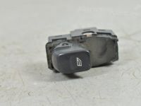 Volvo S60 Electric window switch, right (rear) Part code: 30658696
Body type: Sedaan
Engine ty...