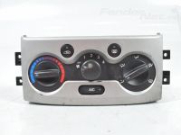 Chevrolet Aveo Cooling / Heating control Part code: 96643049
Body type: 3-ust luukpära