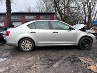 Skoda Octavia 2016 - Car for spare parts